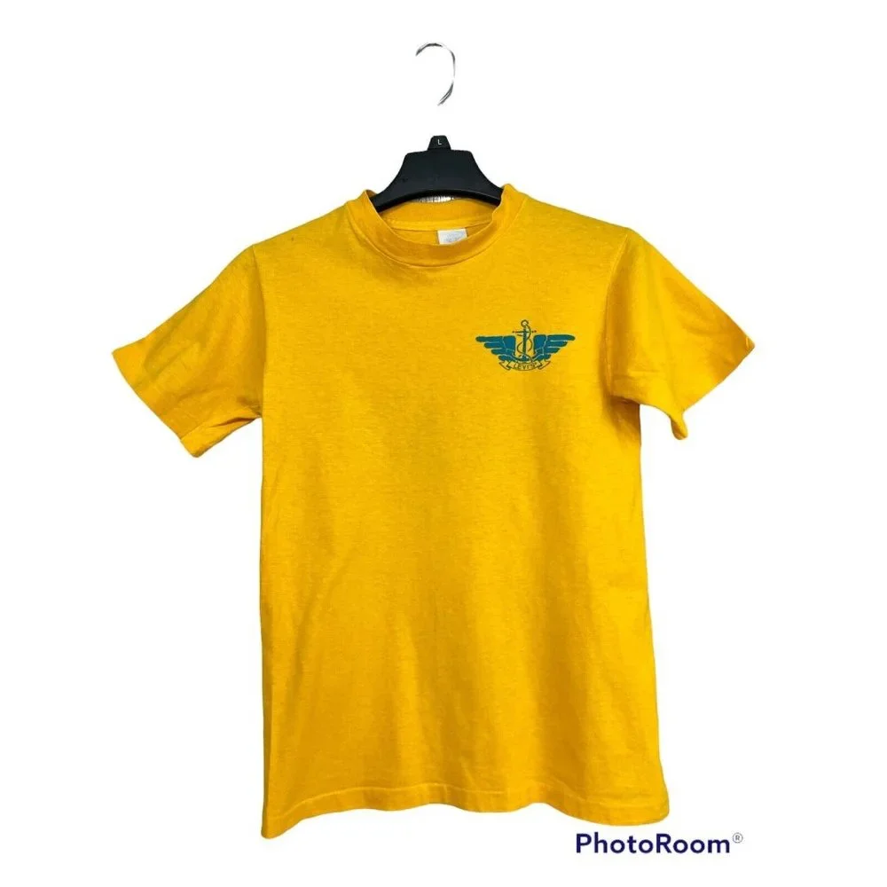 Vtg 90s Levis‎ Dockers Graphic T-Shirt Youth Size S / M Yellow Textured Graphics